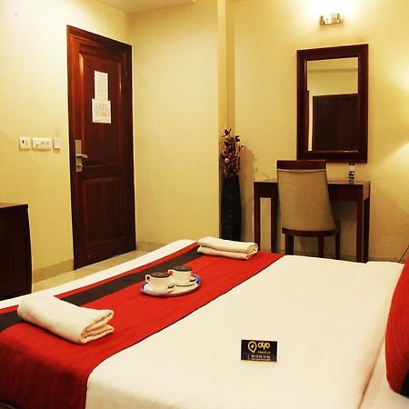 Отель Oyo Premium Kaushambi Indirapuram Экстерьер фото